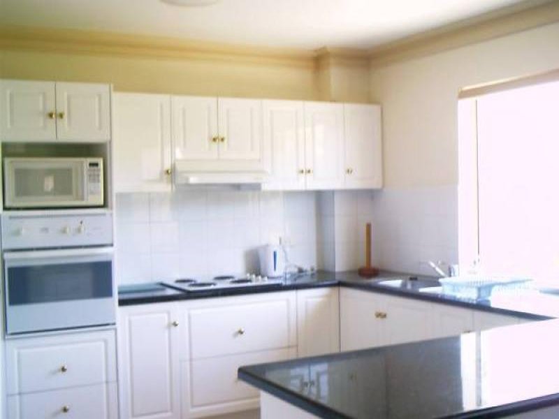 QUALITY
TWO BEDROOM UNIT WITH WATER VIEWS Picture 2