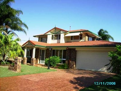 ROOM FOR YOUR BOAT AT THIS IDEAL HOLIDAY HOME Picture