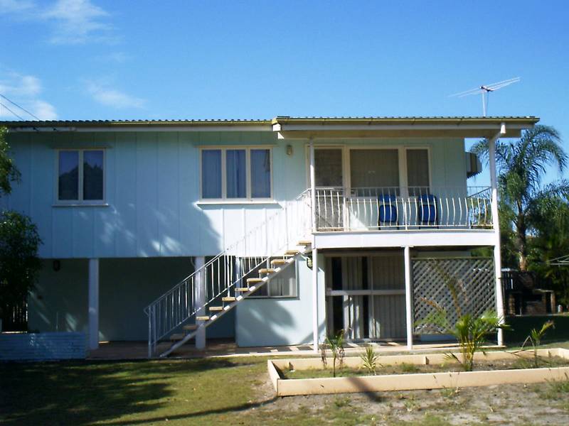 ROOM TO MOVE CLOSE TO PASSAGE Picture 1