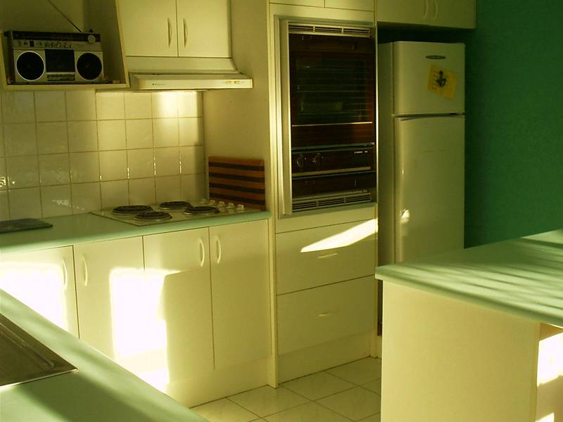 WATER VIEWS FROM SPACIOUS BALCONY Picture 3