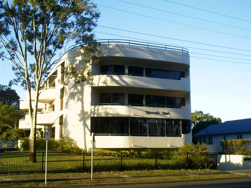 WATER VIEWS FROM SPACIOUS BALCONY Picture 1