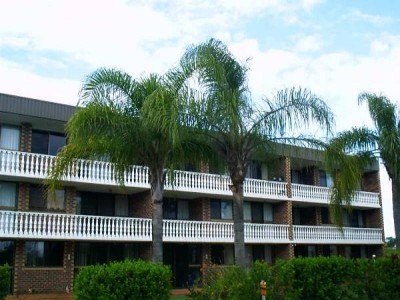 WATERFRONT THREE BEDROOM UNIT Picture WATERFRONT THREE BEDROOM UNIT Picture