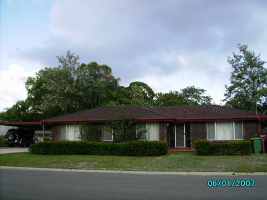 LOWSET BRICK
HOME CLOSE TO SURF BEACH Picture 1