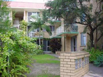 FURNISHED UNIT CENTRAL BONGAREE WITH POOL Picture 1