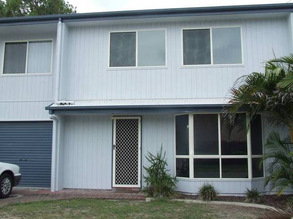 Townhouse One Street From The Passage Picture 1