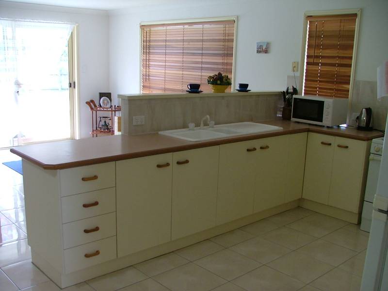 Stylish 4 Bedroom Home Picture 3