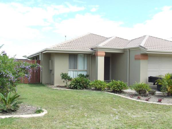 Sandstone Point's Best Buy! Picture 1