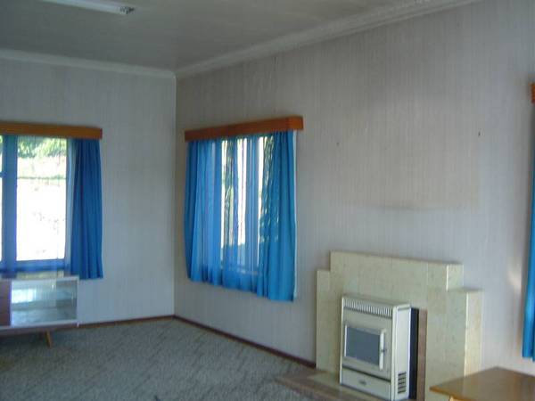 A GOOD SOLID HOME Picture 2