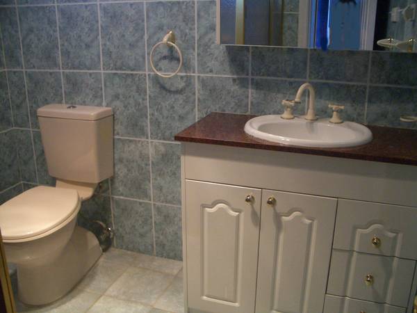 2/3 Bedroom Brick Townhouse - Reduced Price Picture 3