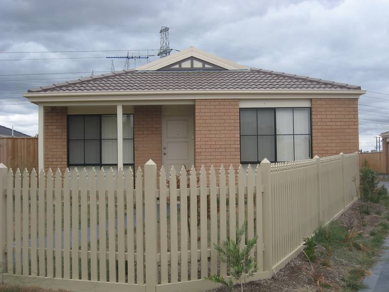 LESS THAN 12 MONTHS OLD - AVAILABLE 26/03/09 Picture 1