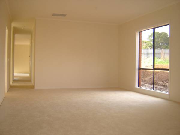 BRAND NEW 4 BEDROOM HOME Picture 2