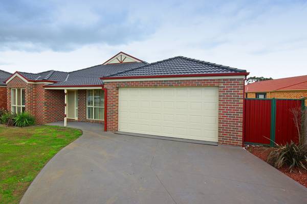 EXECUTIVE FAMILY LIVING Picture