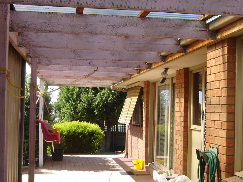 DOUBLE GARAGE/WORKSHOP + DOUBLE CARPORT **APPLICATION PENDING** Picture 2