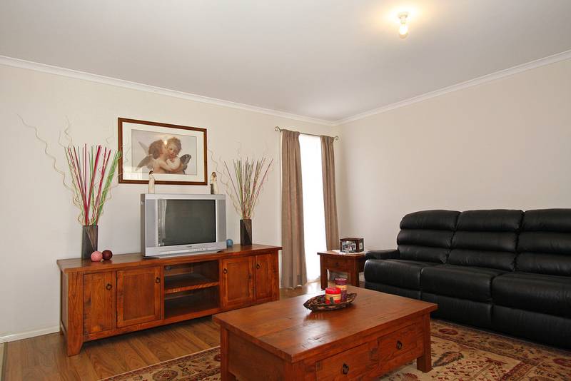 DON'T MISS OUT Picture