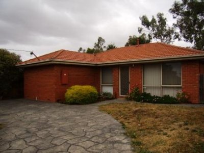 VERY AFFORDABLE IN CENTRAL LOCATION! $275,000 - $290,000 NOW VACANT, YOU CAN MOVE IN RIGHT NOW Picture 1