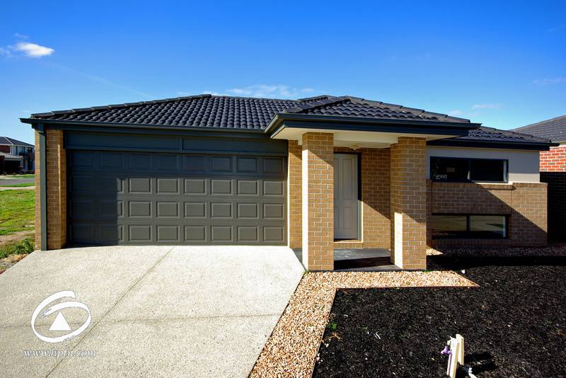 ALL THE HARD WORK IS DONE - JUST MOVE IN & ENJOY Picture 2