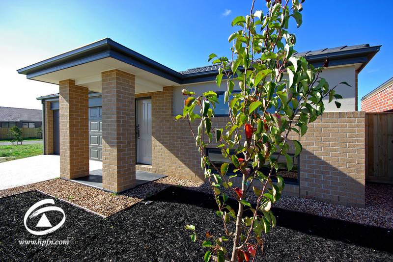 ALL THE HARD WORK IS DONE - JUST MOVE IN & ENJOY Picture 1