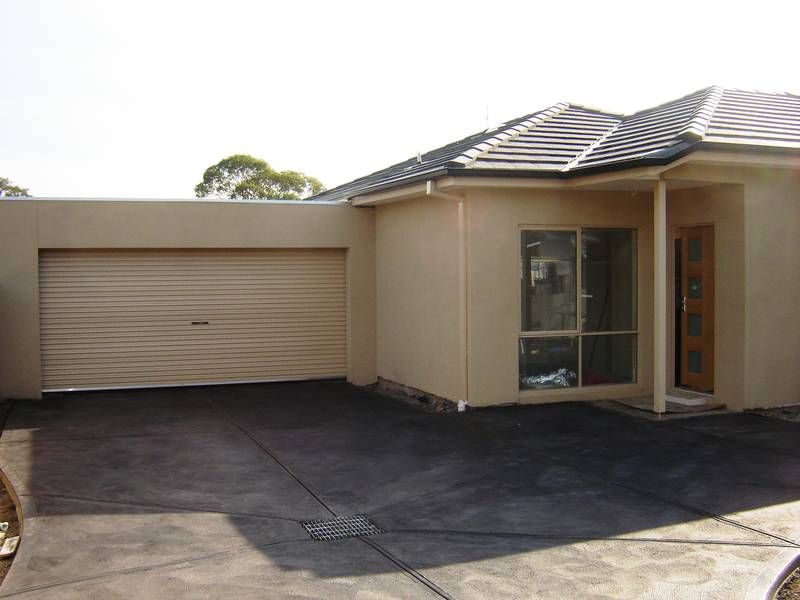 BRAND NEW 3 BEDROOM UNIT! Picture 1