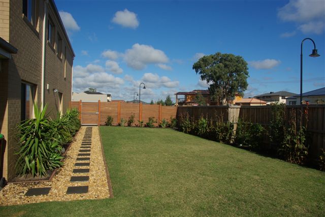 * UNDER APPLICATION* MARRIOTT WATERS!! HUGE 5 BEDROOMS Picture 2