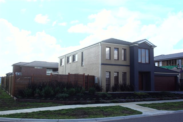 * UNDER APPLICATION* MARRIOTT WATERS!! HUGE 5 BEDROOMS Picture 1