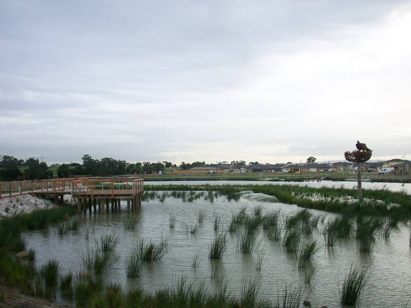 Waterfront Living at Marriot Waters Picture 2