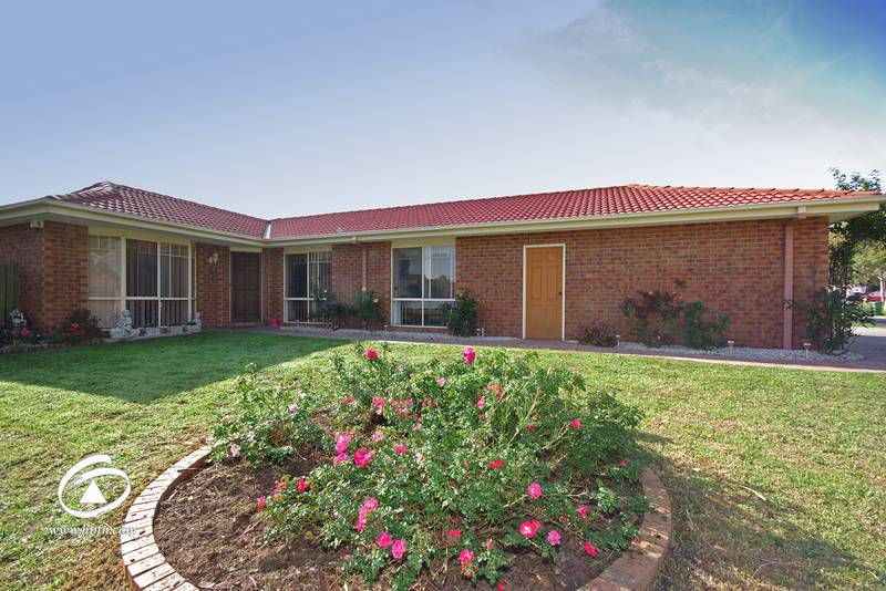 **LEASED - awaiting Deposit** Picture 1