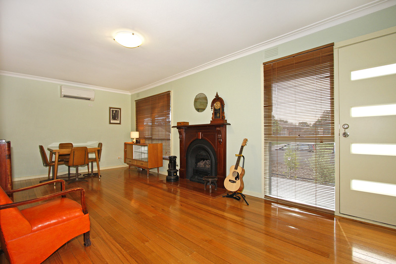 HUGE WORKSHOP OR MASSIVE GARAGE Picture 2