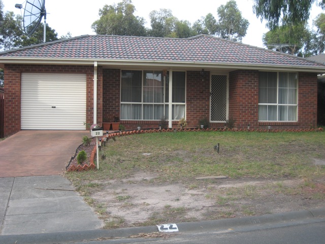 FAMILY HOME AWAITS YOU Picture 1