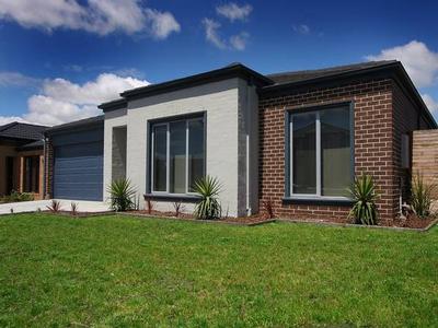 JUST ONE LOOK IS ALL YOU NEED!! Picture