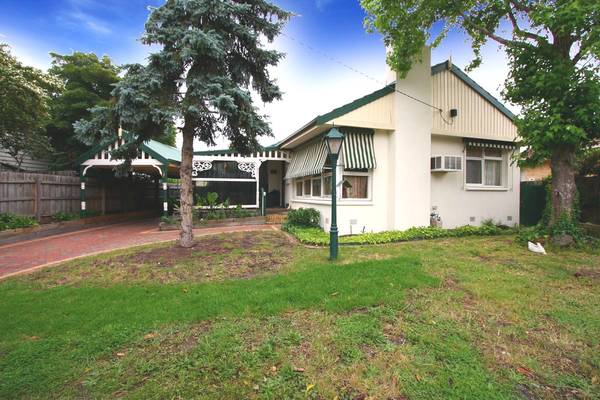 SPLASH OUT THIS SUMMER!! Picture 2