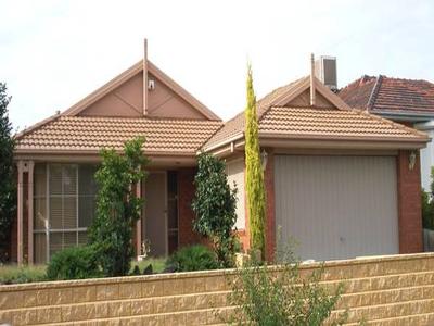 LIVE ON A GRAND SCALE Picture