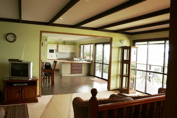 MOUNT TAMBORINE VIEWS! Picture 2