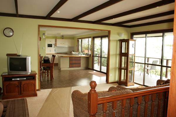 MOUNT TAMBORINE VIEWS! Picture 3