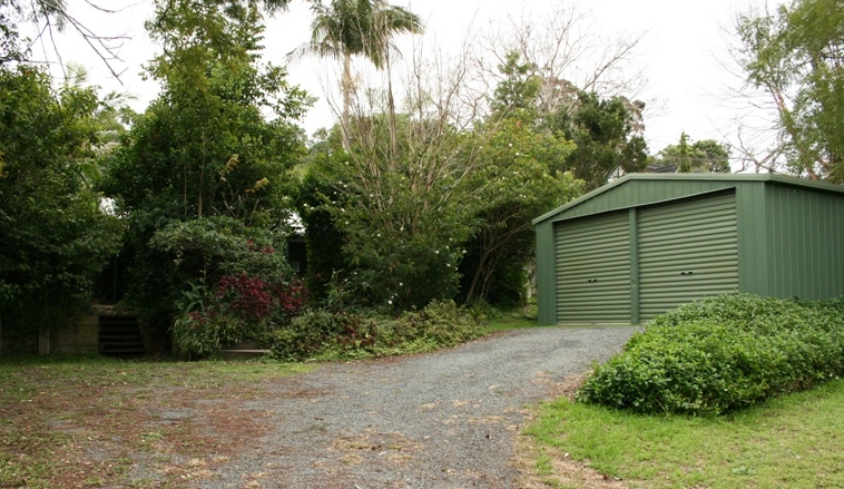 A HIDDEN TREASURE TUCKED AWAY Picture 1