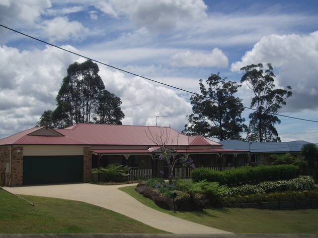 Large Family Home Picture 1