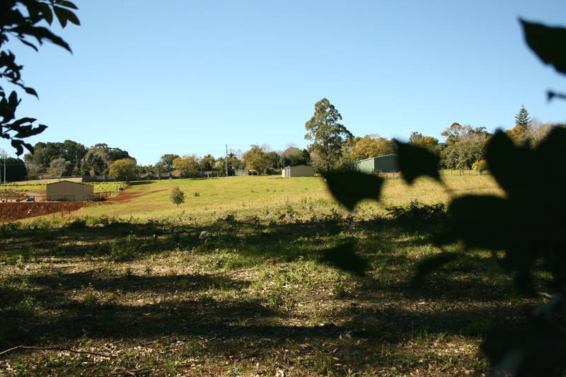 FANTASTIC SMALL ACREAGE Picture 3