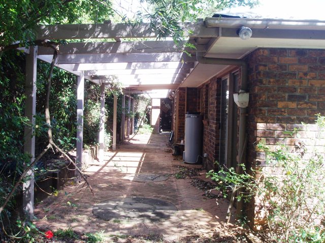 STROLL TO GALLERY WALK Picture 2