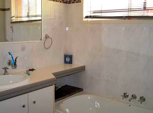 IDEAL FIRST HOME OR INVESTMENT - Price Reduced, Owner wants it sold Picture 3