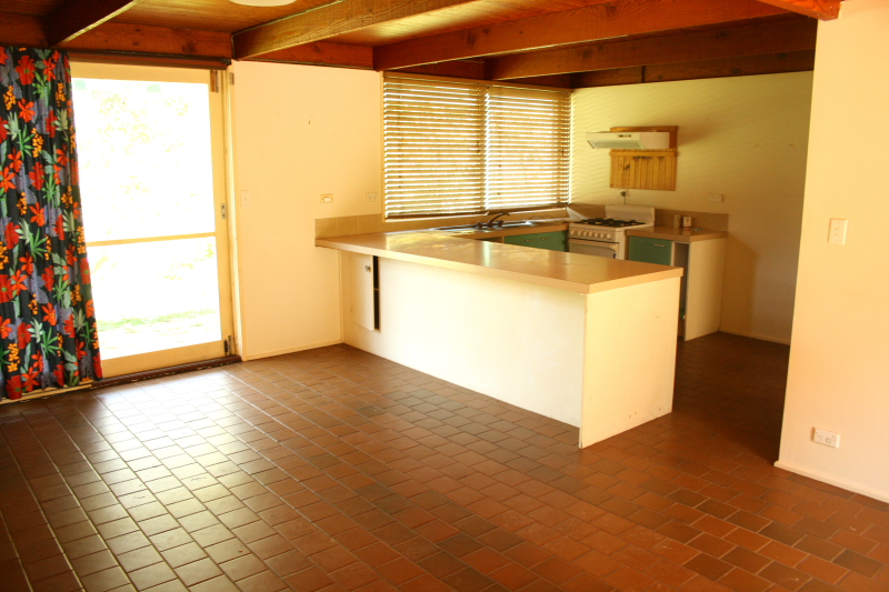 QUALITY ACREAGE! Picture 3