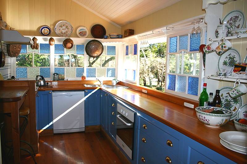 A TAMBORINE MOUNTAIN ORIGINAL Picture 2