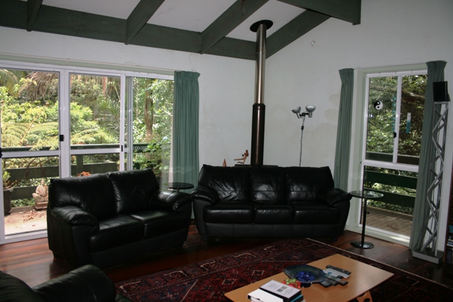 TRANQUILLITY TUCKED AWAY BUT CLOSE TO EVERYTHING Picture 2