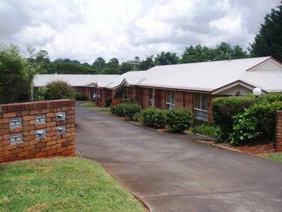 Centrally Located Picture Centrally Located Picture