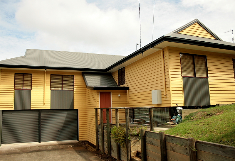 FABULOUS VIEWS, GREAT FAMILY HOME Picture 2