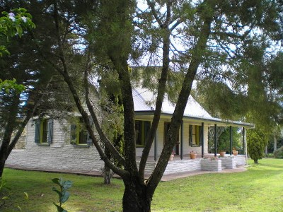 Cute Mountain Cottage, Stunning 1 Acre Block Of Land Picture