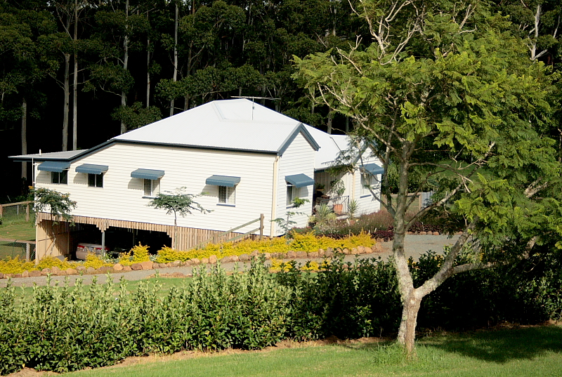 Queenslander Home On 2.5 Acres Ready For The Kids Picture 1
