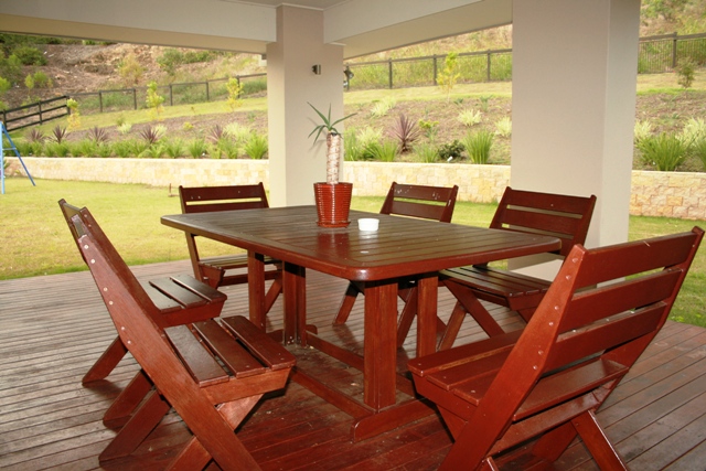 Country Living With Views of Tamborine Mountain Now Drastically Reduced For An Immediate Sale! Picture 2