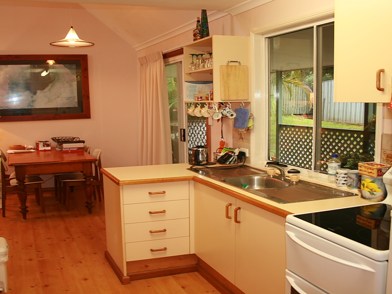 Neat as a Pin, reluctant sale... Picture 2