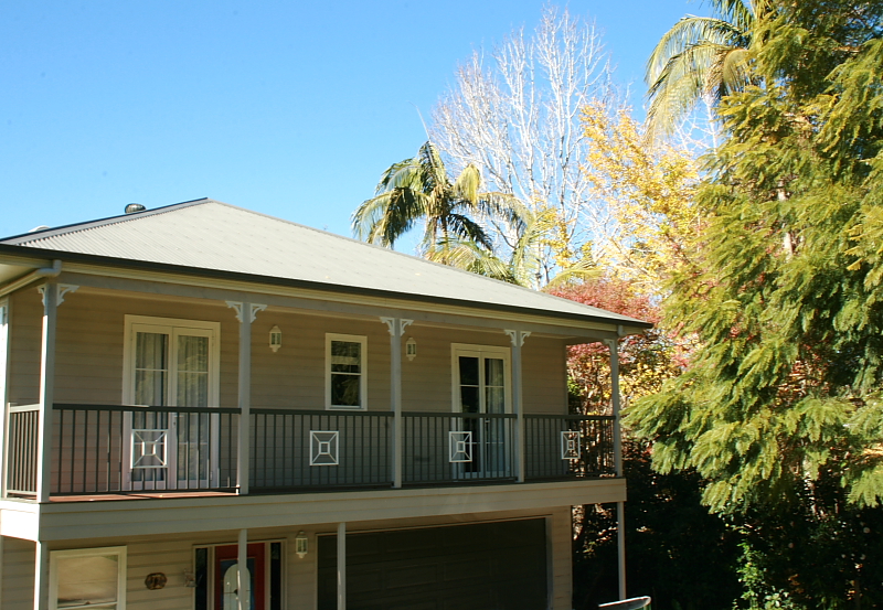 Modern, Classy Family Home in Olde Eagle Heights. Picture 1