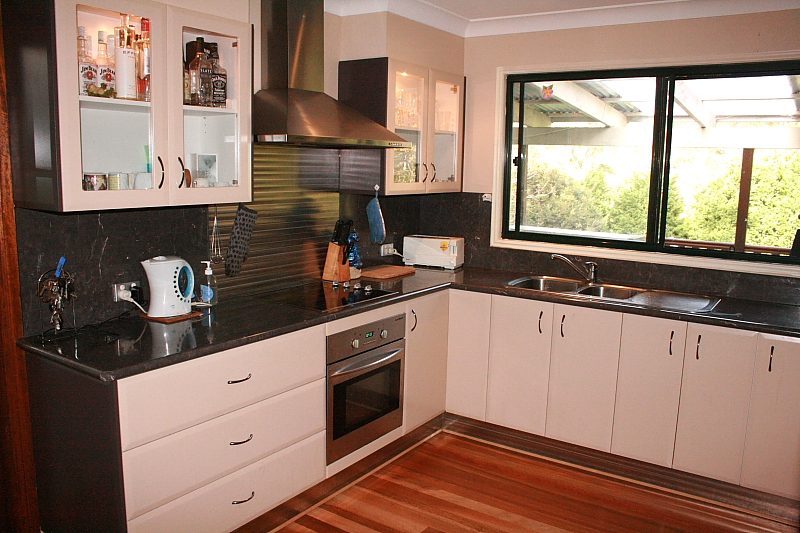 Classic Fully Renovated Queenslander Picture 3