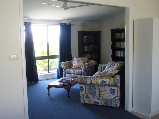 Large Home in Excellent Condition - Great Value Picture 2